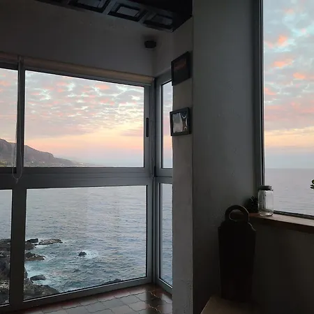 Sea Lover's Nest Apartmán
