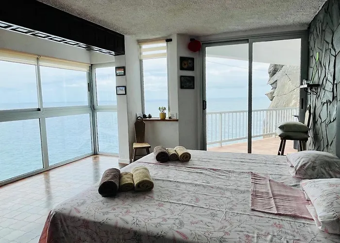 Sea Lover's Nest * Лос-Реалехос